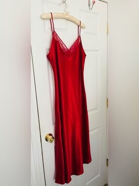 Jones New York Silky Red Satin Slip Dress with Lace V-Neck size XL